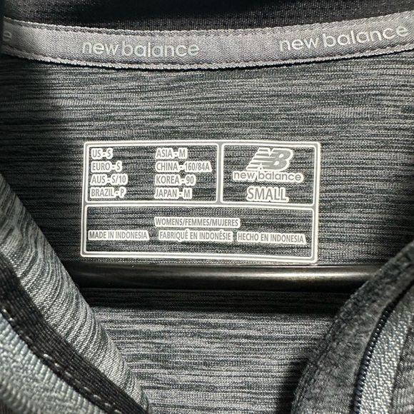 New Balance Women's Gray Top new with tags - Picture 8 of 10